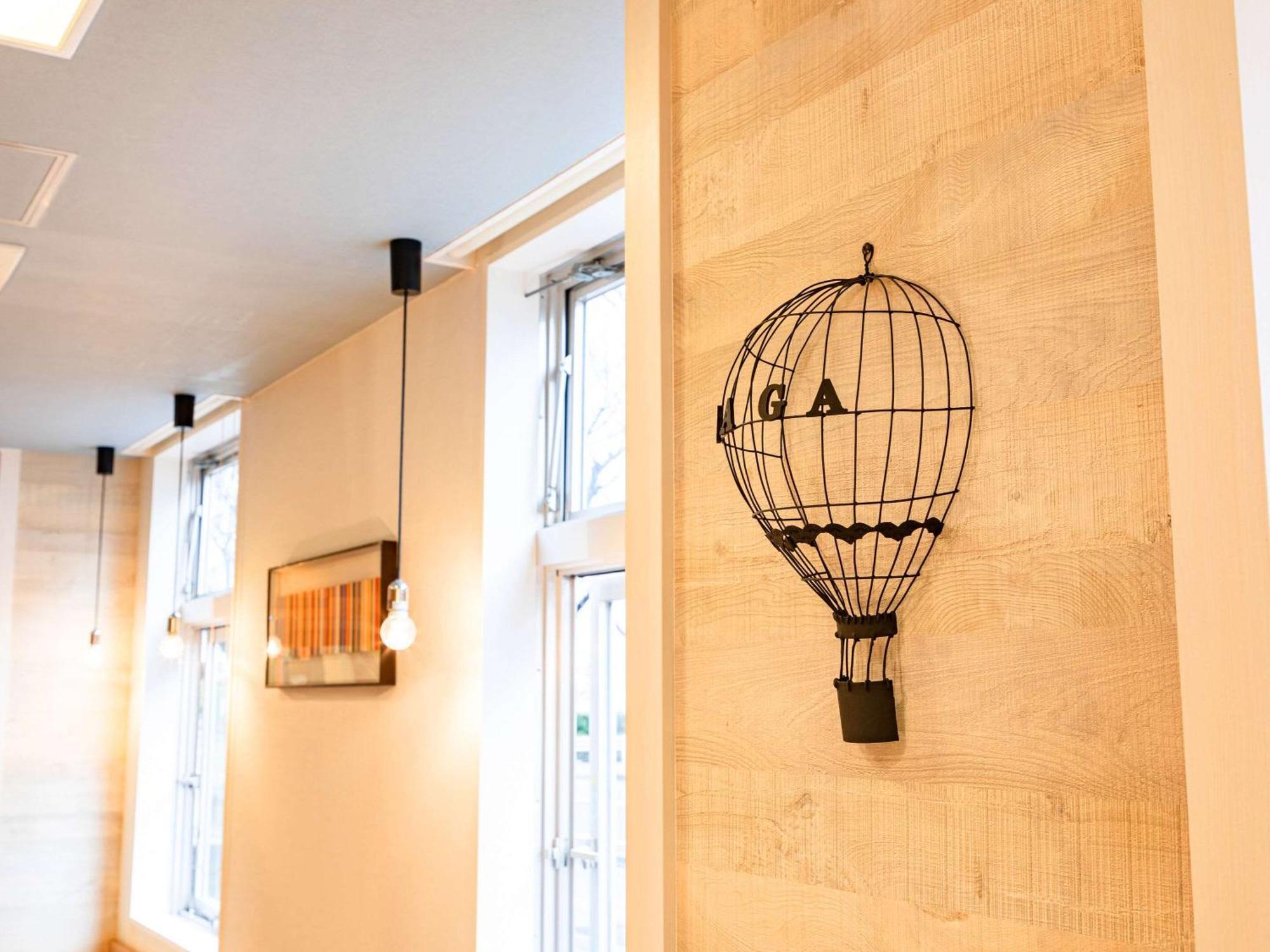 Comfort Hotel Саґа Екстер'єр фото